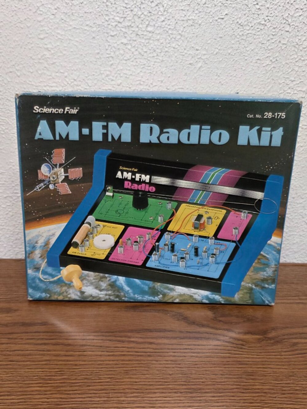 Vintage 1980s 28-175 AM-FM Radio Kit by Radio Shack Science Fair - Complete